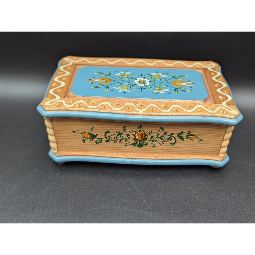 VTG Tole Paint Folk Art Wooden Music Jewelry Box Red Felt Lined 8.5 x 5 x 3.5